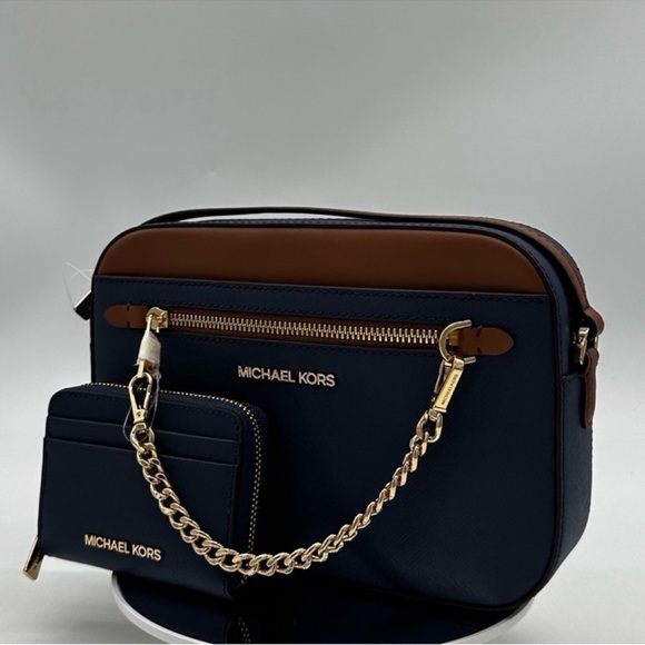 MICHAEL KORS LARGE EW ZIP CHAIN CROSSBODY BAG & JET SET TRAVEL MD ZA CARD CASE - Picture 3 of 12